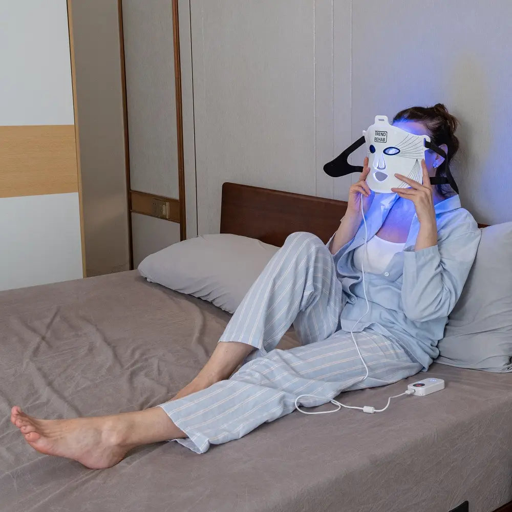 LED Face Mask 20 % rabatt med kod BYBROMS hos Trendrehab!
